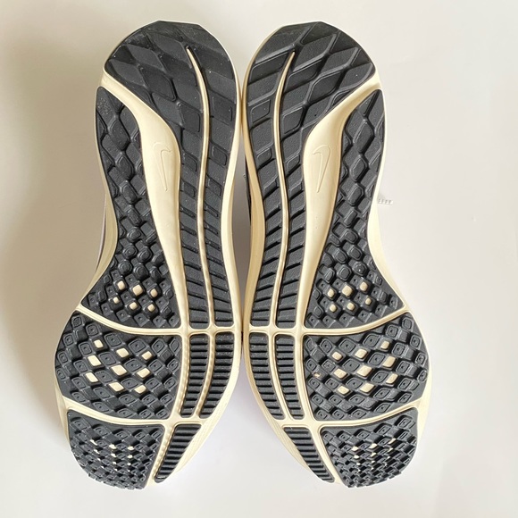 10 Nike Air Zoom Pegasus 40 Womens white black coconut milk running shoes sneaks - Picture 8 of 9